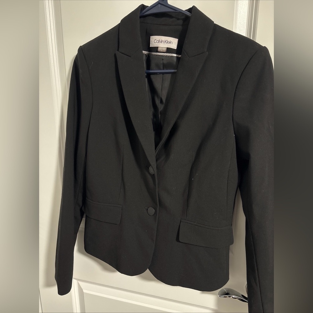 Calvin Klein women’s black blazer jacket. Size 6